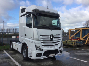 0111 - MB  ACTROS 450 PK.- 04.2023 -   10.000KM